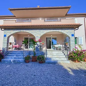 Stela Apartament